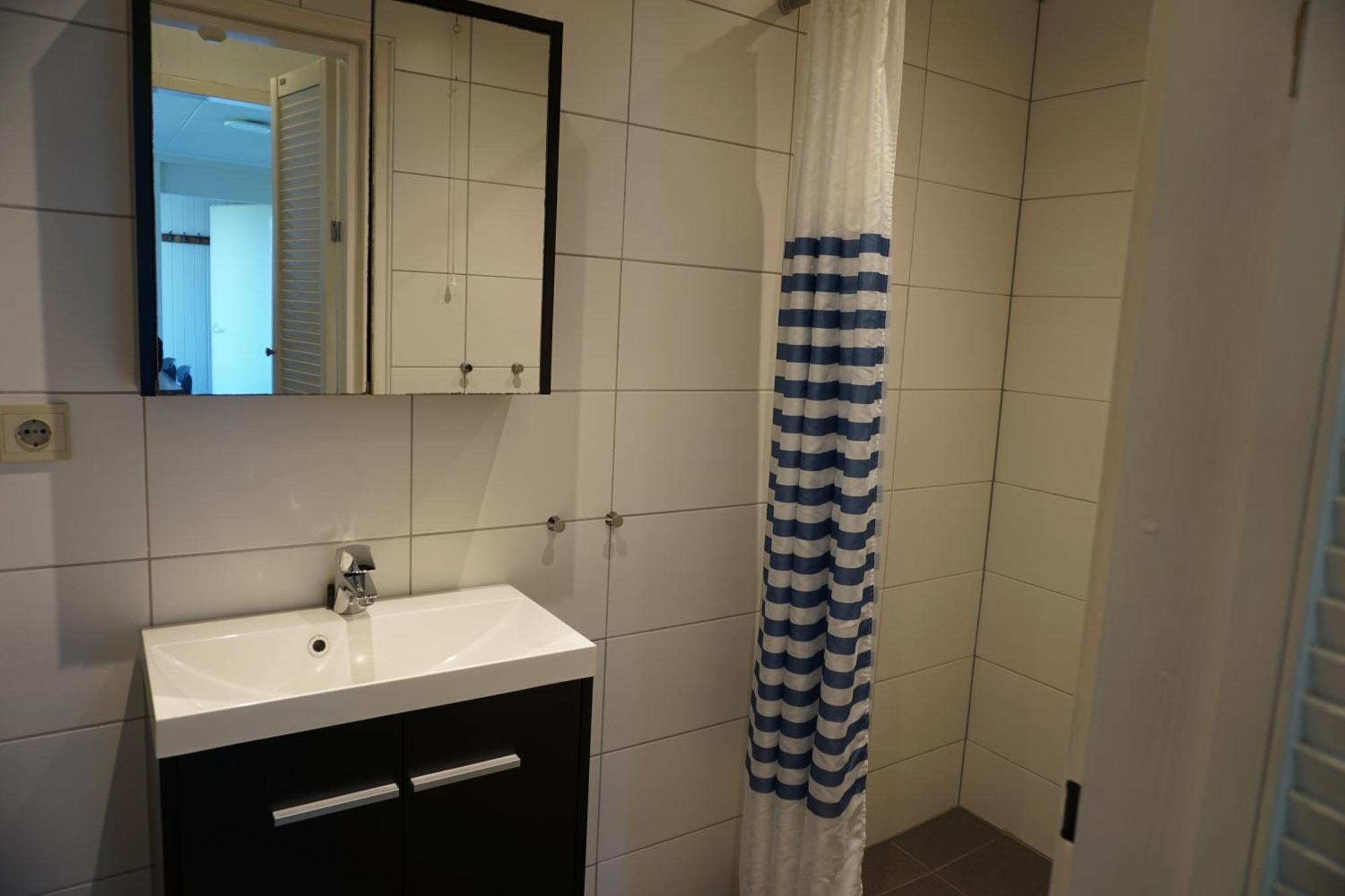 Kustverhuur, Park Schoneveld, Duinroos 106 Breskens